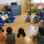 こあら組、緊張気味で見てる!?