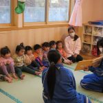 うさぎ組、いい子で見てるね💕