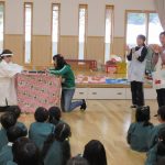 紙相撲！夢中になるよ。