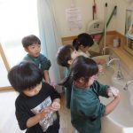 『てあらいのうた』を歌えば大丈夫だよねー😊